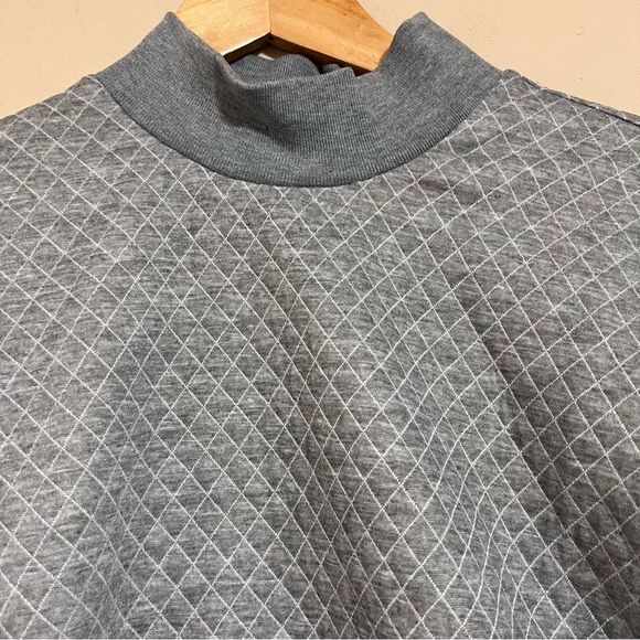 SOCIALITE Textured Mock Neck Pullover - Picture 5 of 11
